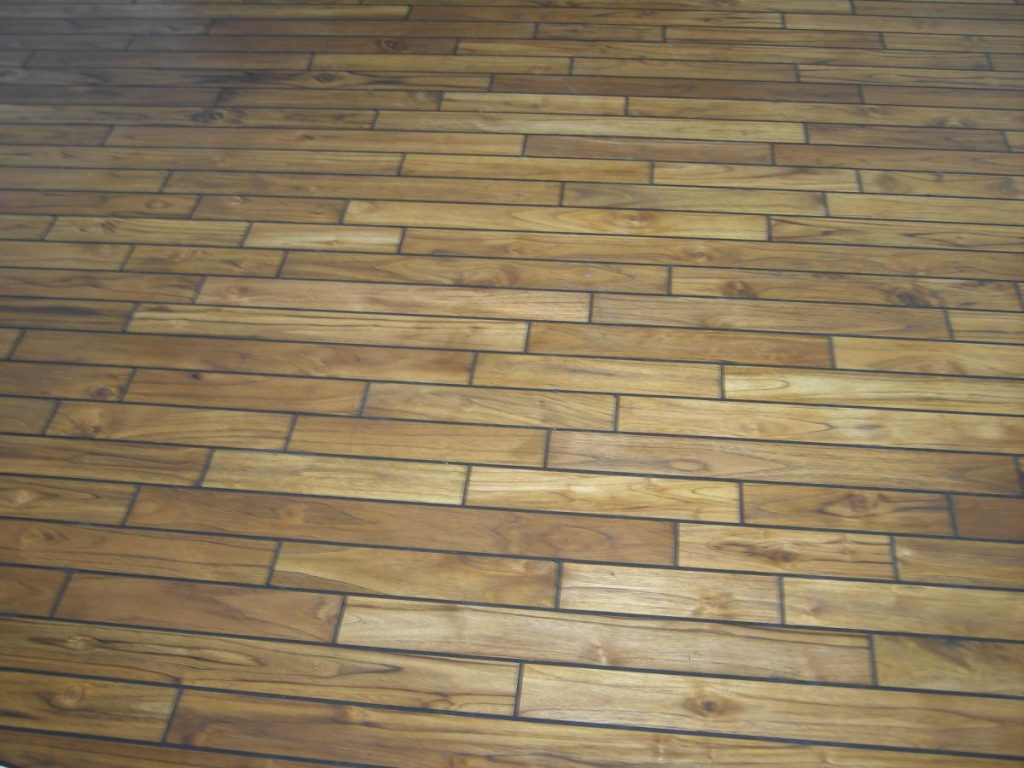 Teak mit Gummifuge | BS-Holzdesign