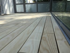 wintergarten-holzboden