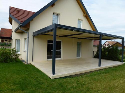 Accoya Holzterrassen mit Clip Juan 