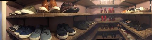 Holz Schuhregal begehbarer Kleiderschrank (5)