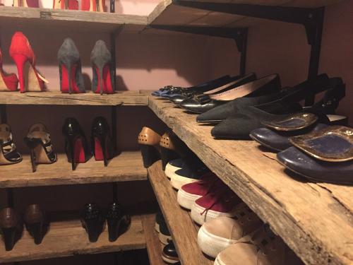 Holz Schuhregal begehbarer Kleiderschrank (8)