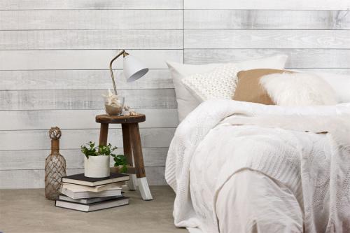 Holz sägerau Fichte weiß