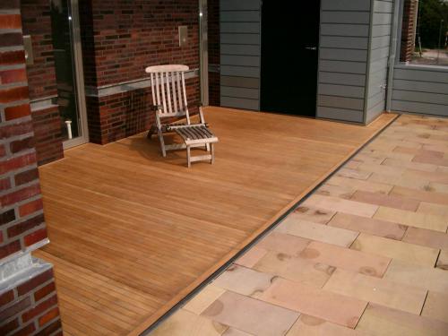 Terrasse Teak mit Gummifuge