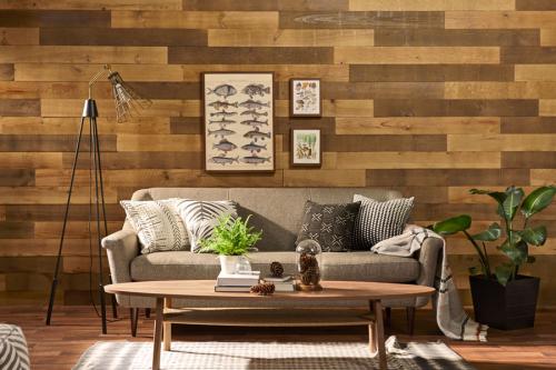 Holz Wandverkleidung schlicht braun modern | BS-Holzdesign