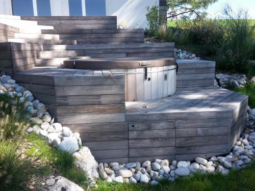 Whirlpool Umrandung Muenchen