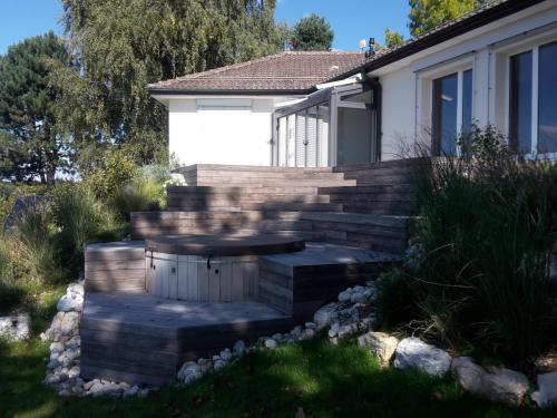 Whirlpool Verkleidung